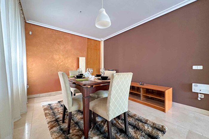 Casas en venta y pisos alquiler - 2