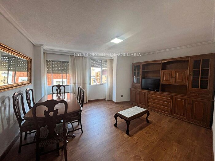 Casas en venta y pisos alquiler - 1
