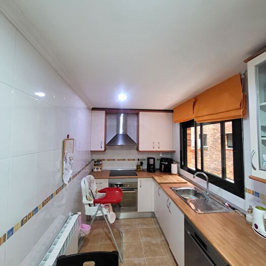 Casas en venta y pisos alquiler - 3