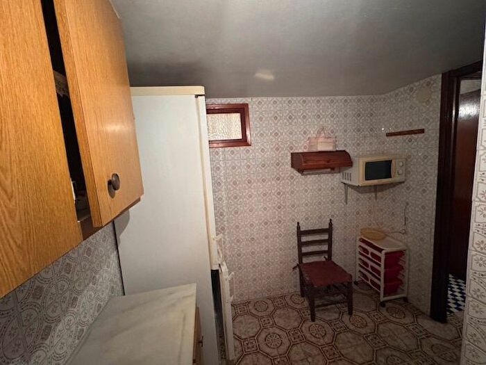 Casas en venta y pisos alquiler - 3