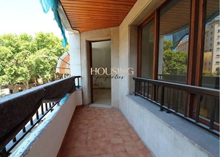 Piso en alquiler en Centre, Plaça dels Patins de 3 habitaciones