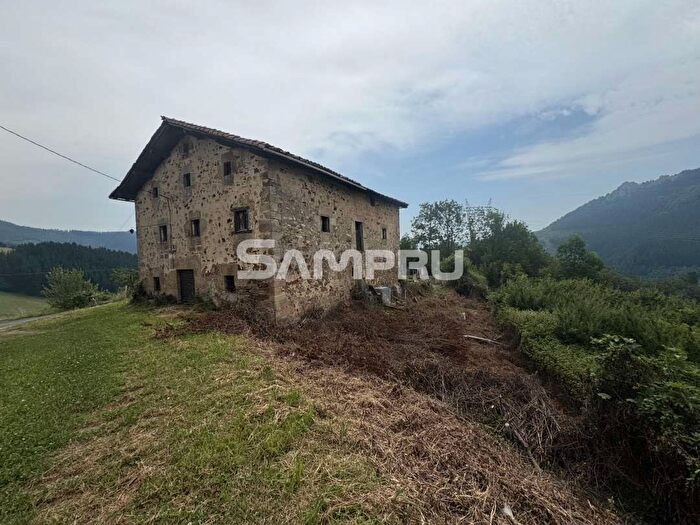 Casa en venta en Eskoriatza, Gipuzkoa de 6 habitaciones