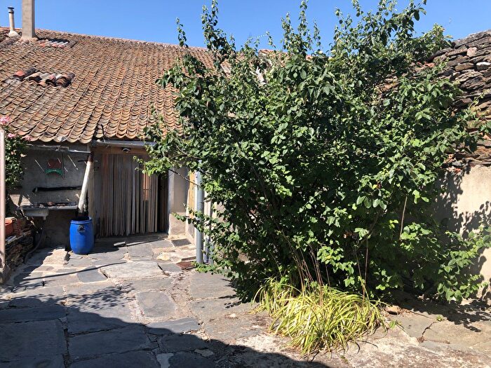 Casa en venta en Bernardos, Segovia de 5 habitaciones