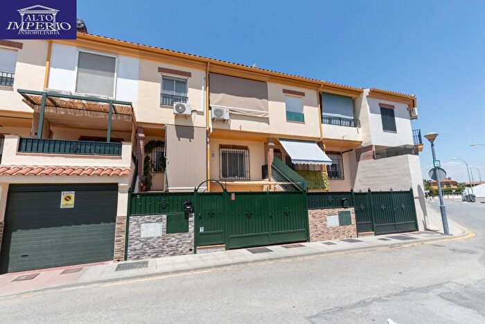 Casas en venta y pisos alquiler - 1