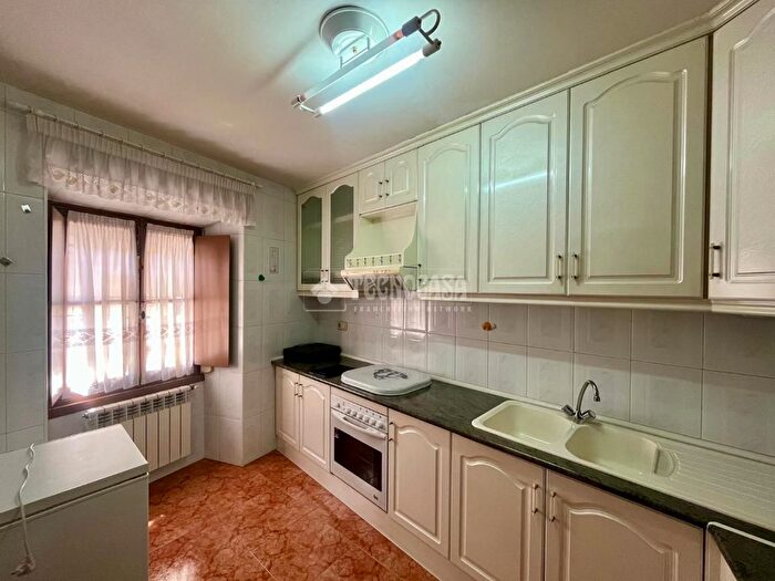 Casas en venta y pisos alquiler - 2