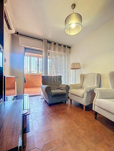 Piso en venta en Genil, Castaño Mirasierra de 4 habitaciones