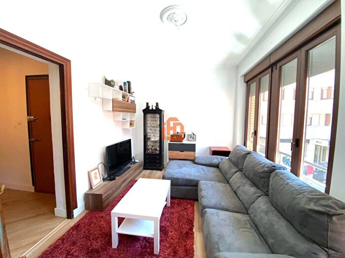 Casas en venta y pisos alquiler - 2