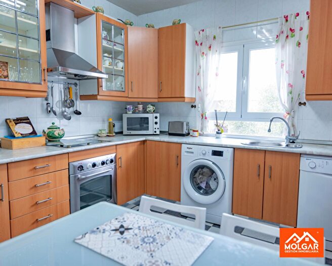 Casas en venta y pisos alquiler - 3