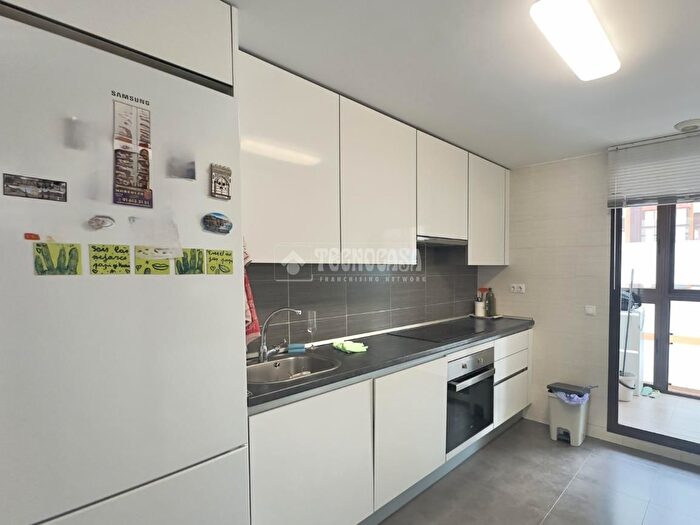 Casas en venta y pisos alquiler - 3