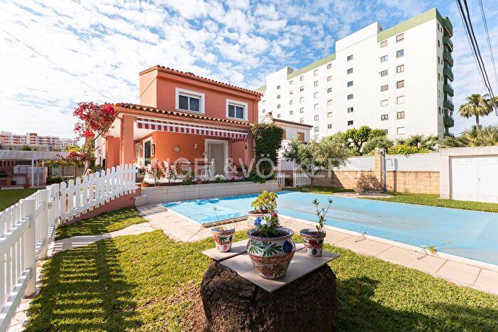 Casas en venta y pisos alquiler - 1