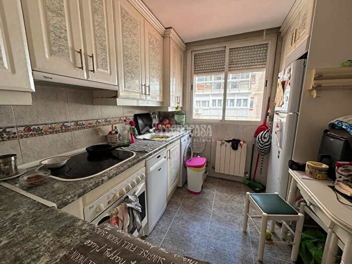 Casas en venta y pisos alquiler - 1