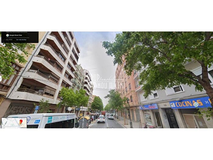 Casas en venta y pisos alquiler - 3