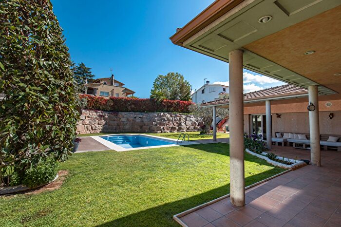 Casa en alquiler en La Roca del Vallès, Barcelona de 4 habitaciones