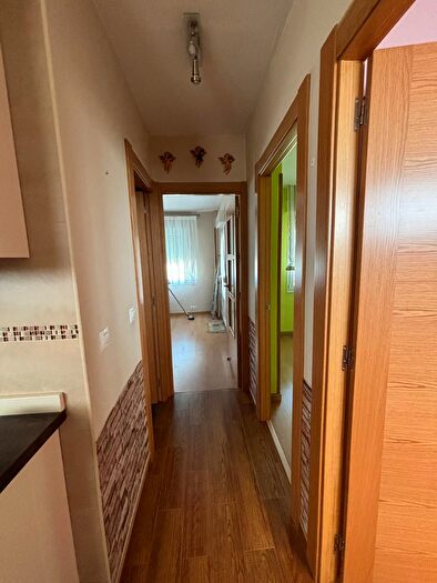Casas en venta y pisos alquiler - 3