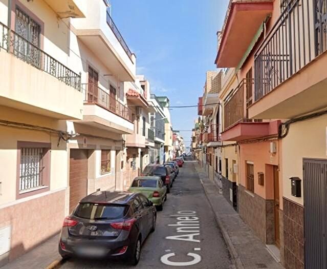 Casa en venta en Cerro Amate, Palmete de 1 habitacion