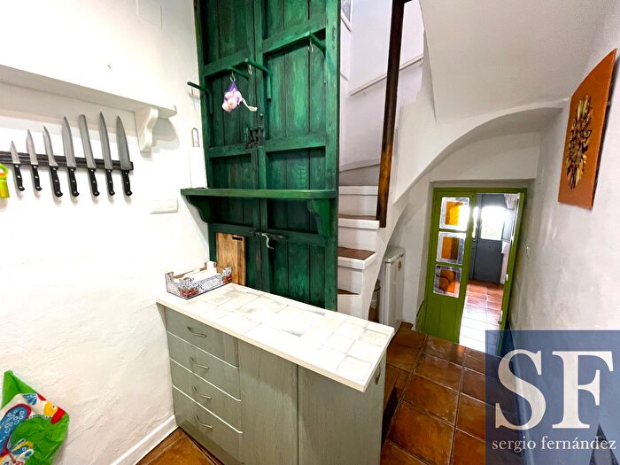 Casas en venta y pisos alquiler - 3