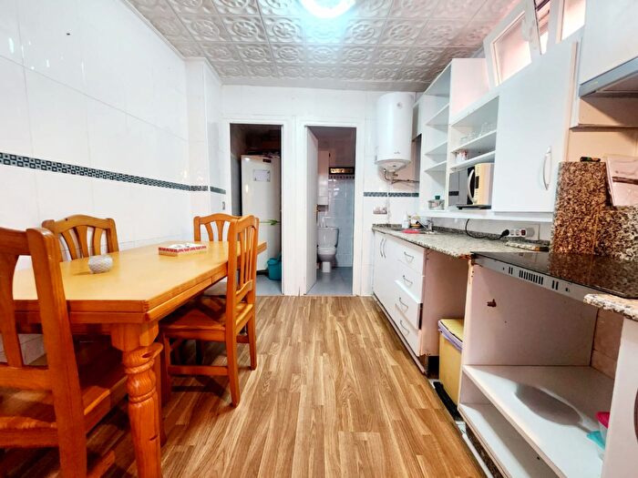 Casas en venta y pisos alquiler - 2