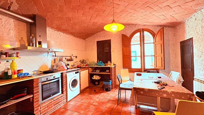 Casa en venta en El Racó Sant Feliu del Racó, Castellar del Vallès de 5 habitaciones