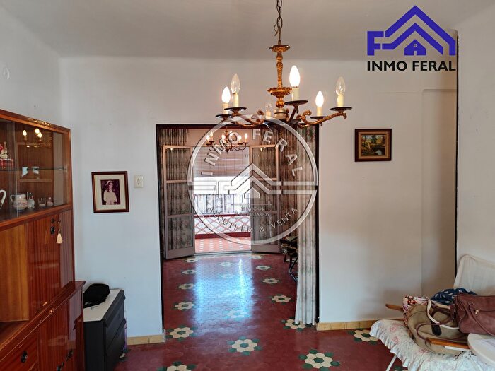 Casas en venta y pisos alquiler - 1