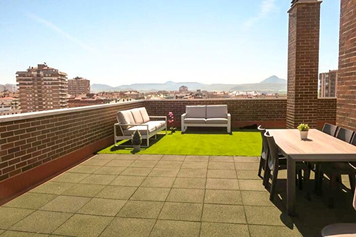 Casas en venta y pisos alquiler - 2