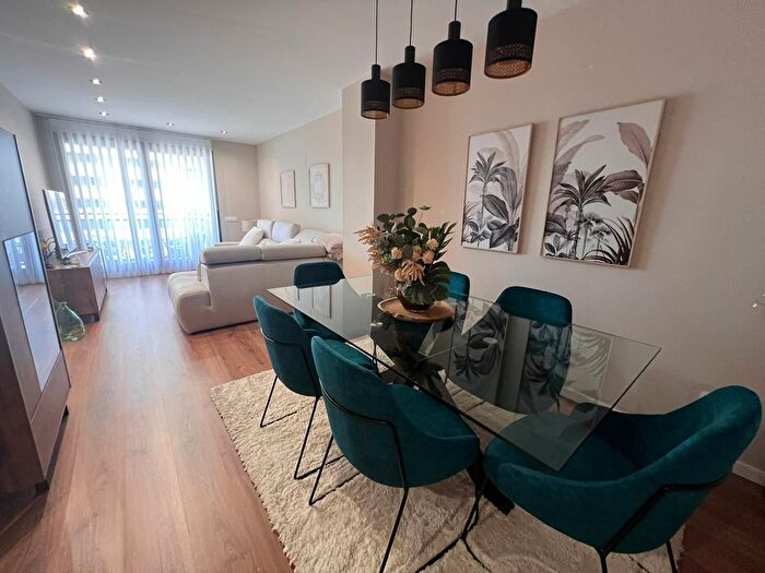 Casas en venta y pisos alquiler - 1