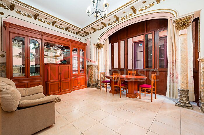 Casas en venta y pisos alquiler - 1