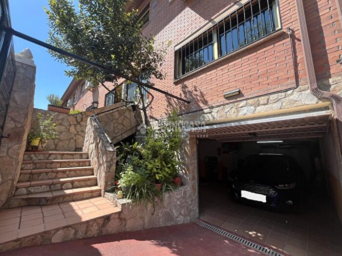 Piso en venta en Velilla de San Antonio, Madrid de 3 habitaciones