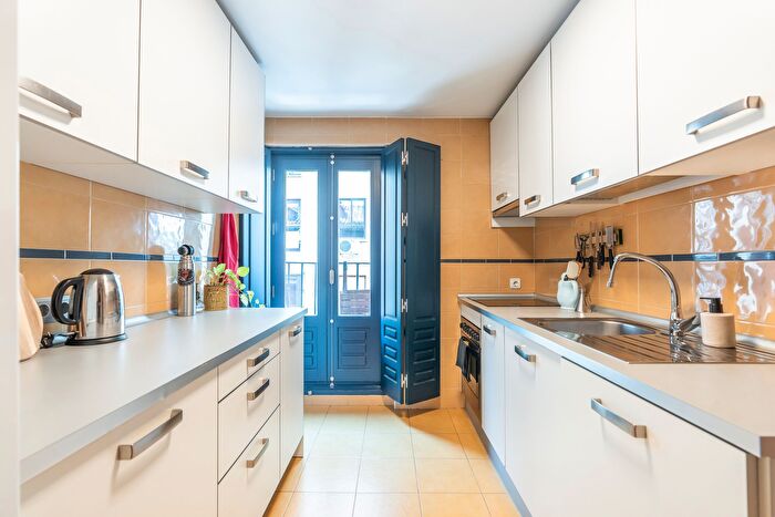 Casas en venta y pisos alquiler - 2