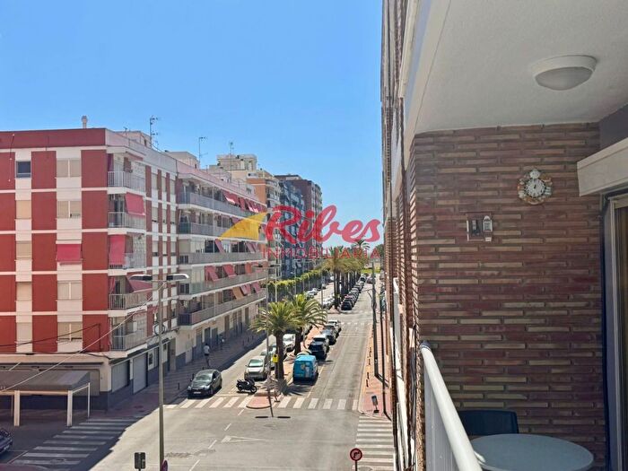 Casas en venta y pisos alquiler - 1