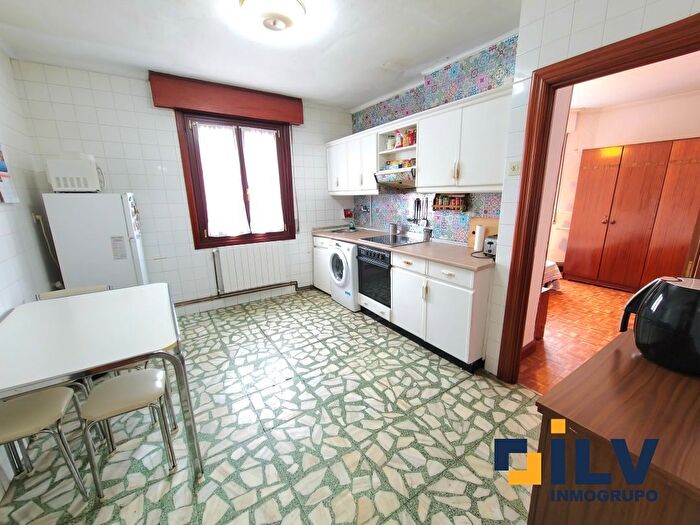 Casas en venta y pisos alquiler - 1