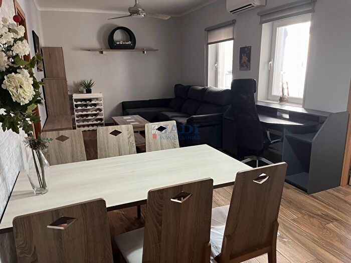 Casas en venta y pisos alquiler - 1