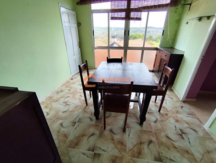 Casas en venta y pisos alquiler - 3