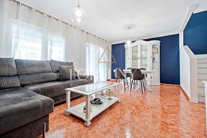 Casas en venta y pisos alquiler - 3