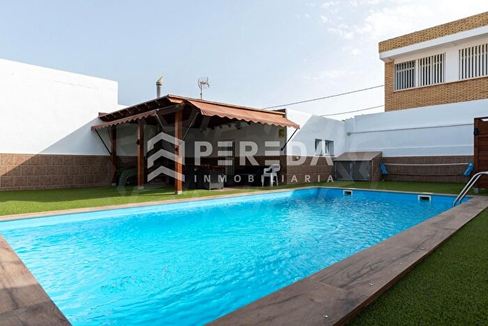 Casas en venta y pisos alquiler - 1