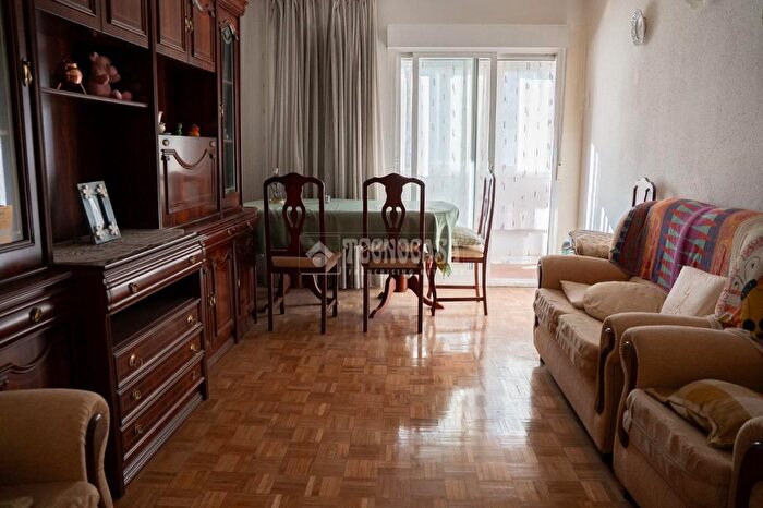 Casas en venta y pisos alquiler - 1