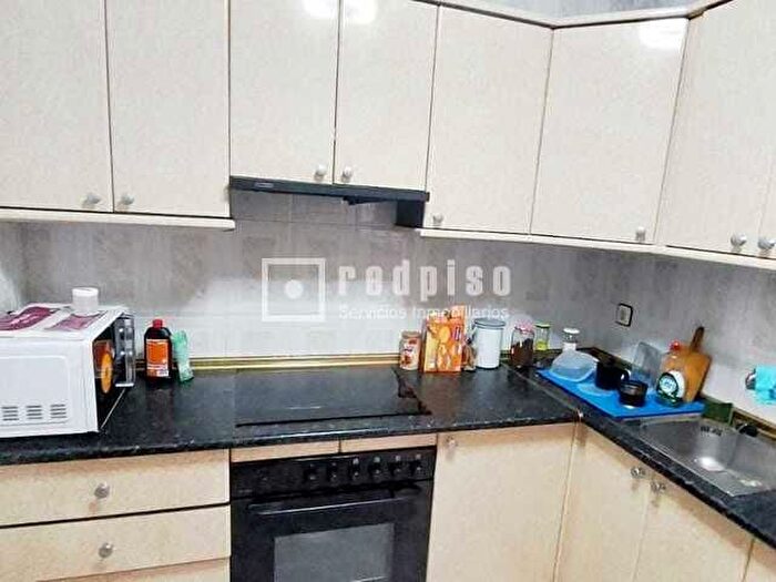 Casas en venta y pisos alquiler - 3