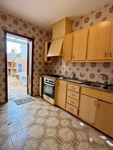 Casas en venta y pisos alquiler - 2