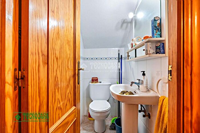 Casas en venta y pisos alquiler - 1