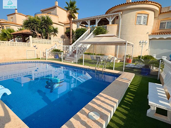 Casas en venta y pisos alquiler - 1