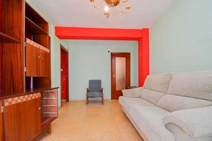 Casas en venta y pisos alquiler - 2