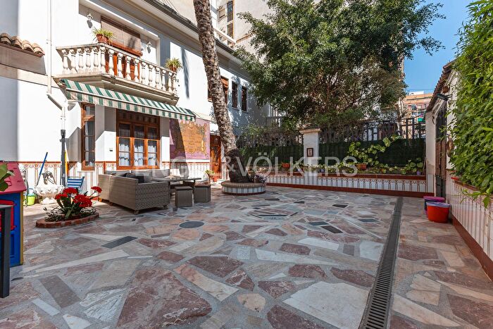 Casas en venta y pisos alquiler - 1