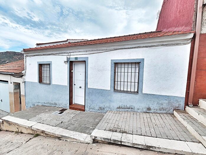 Casas en venta y pisos alquiler - 1