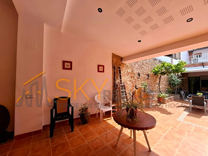 Casas en venta y pisos alquiler - 3