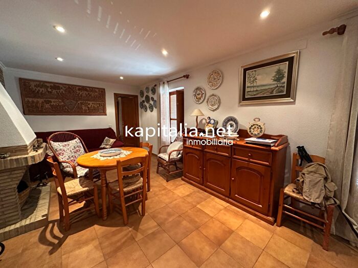 Casas en venta y pisos alquiler - 3