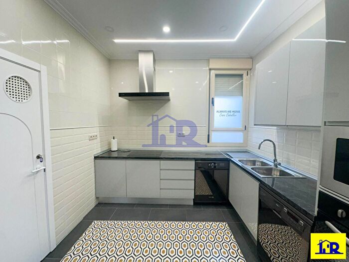 Casas en venta y pisos alquiler - 3