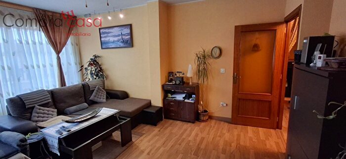 Casas en venta y pisos alquiler - 3