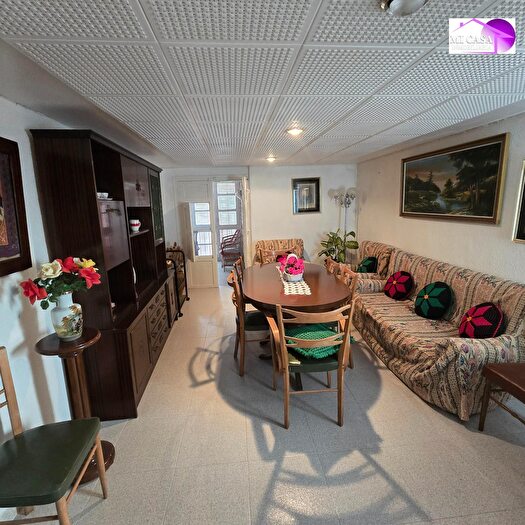 Casas en venta y pisos alquiler - 1