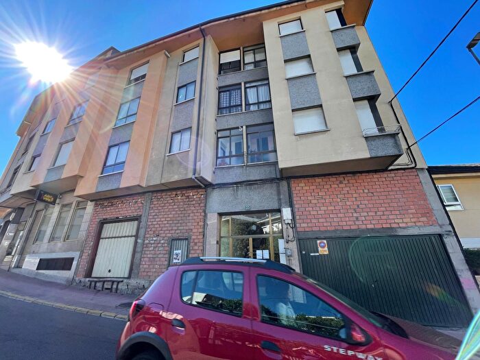 Piso en venta en Villablino, León de 3 habitaciones
