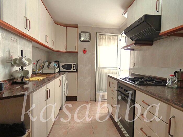 Casas en venta y pisos alquiler - 2