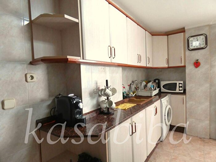 Casas en venta y pisos alquiler - 3